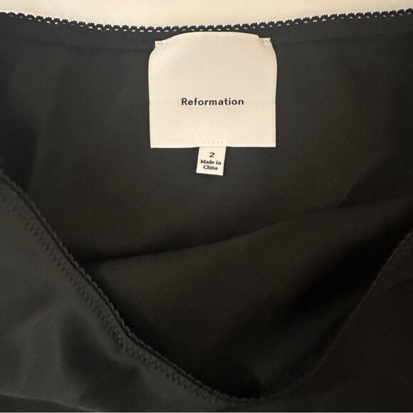NEW Reformation Neera Satin Mini Skirt Lace Detail Black | size 2 - Picture 9 of 10